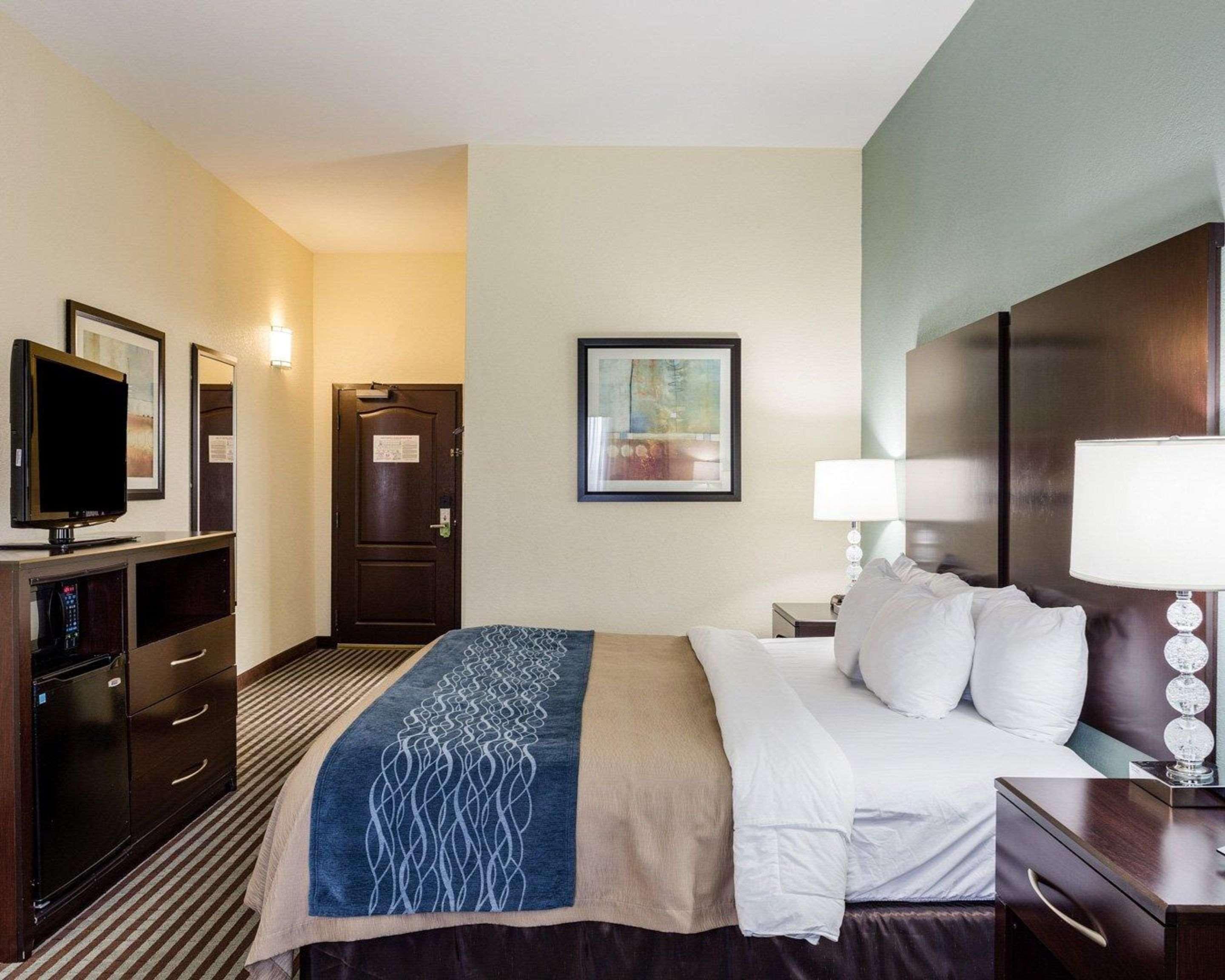 Comfort Inn & Suites Grenada Extérieur photo