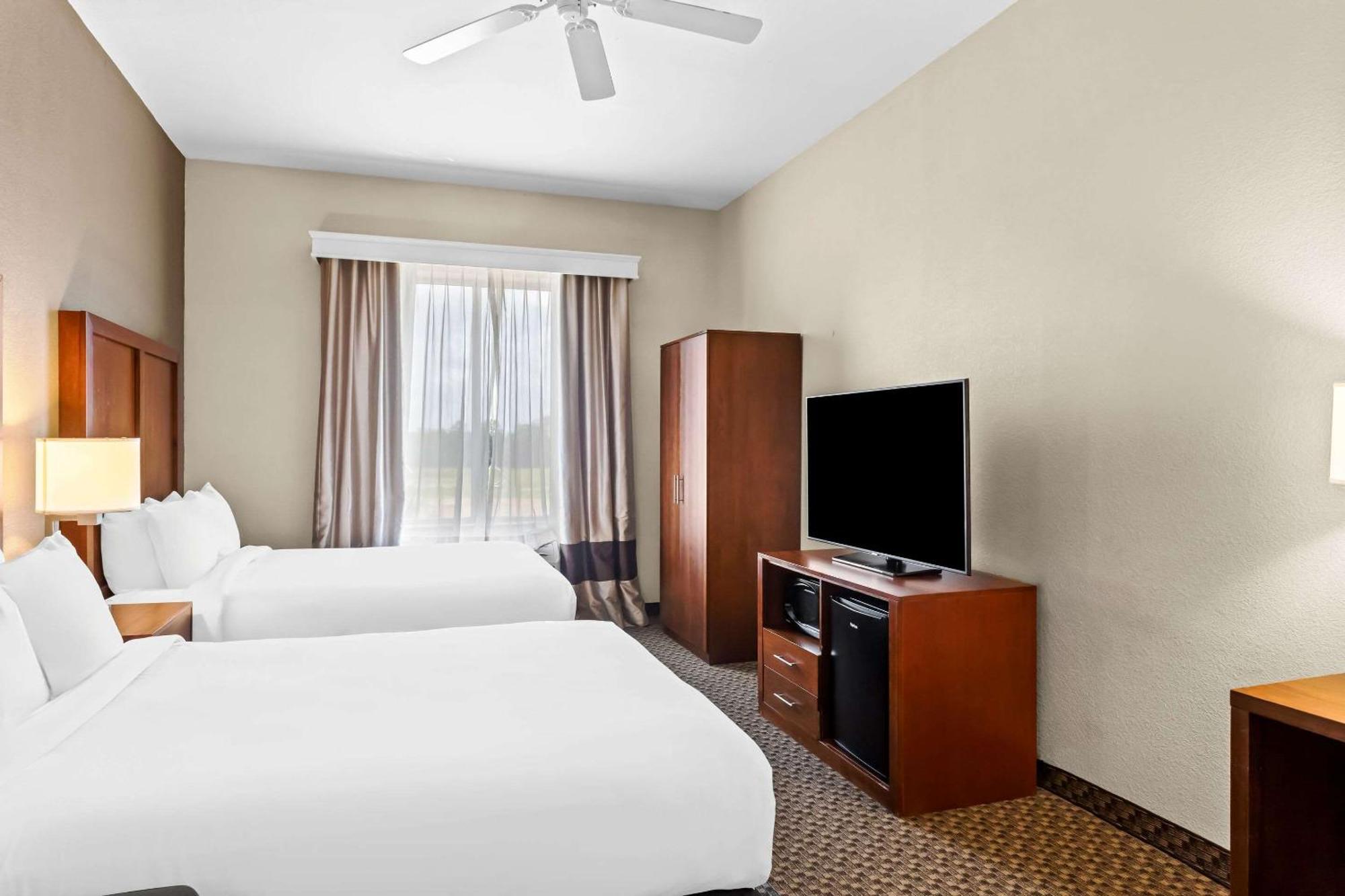 Comfort Inn & Suites Grenada Extérieur photo
