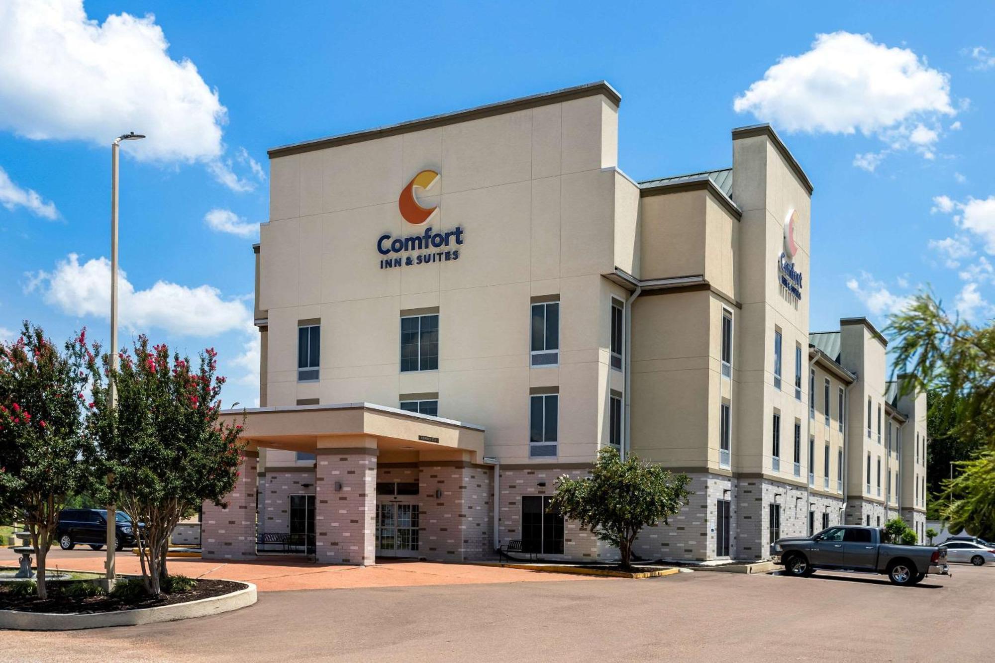 Comfort Inn & Suites Grenada Extérieur photo